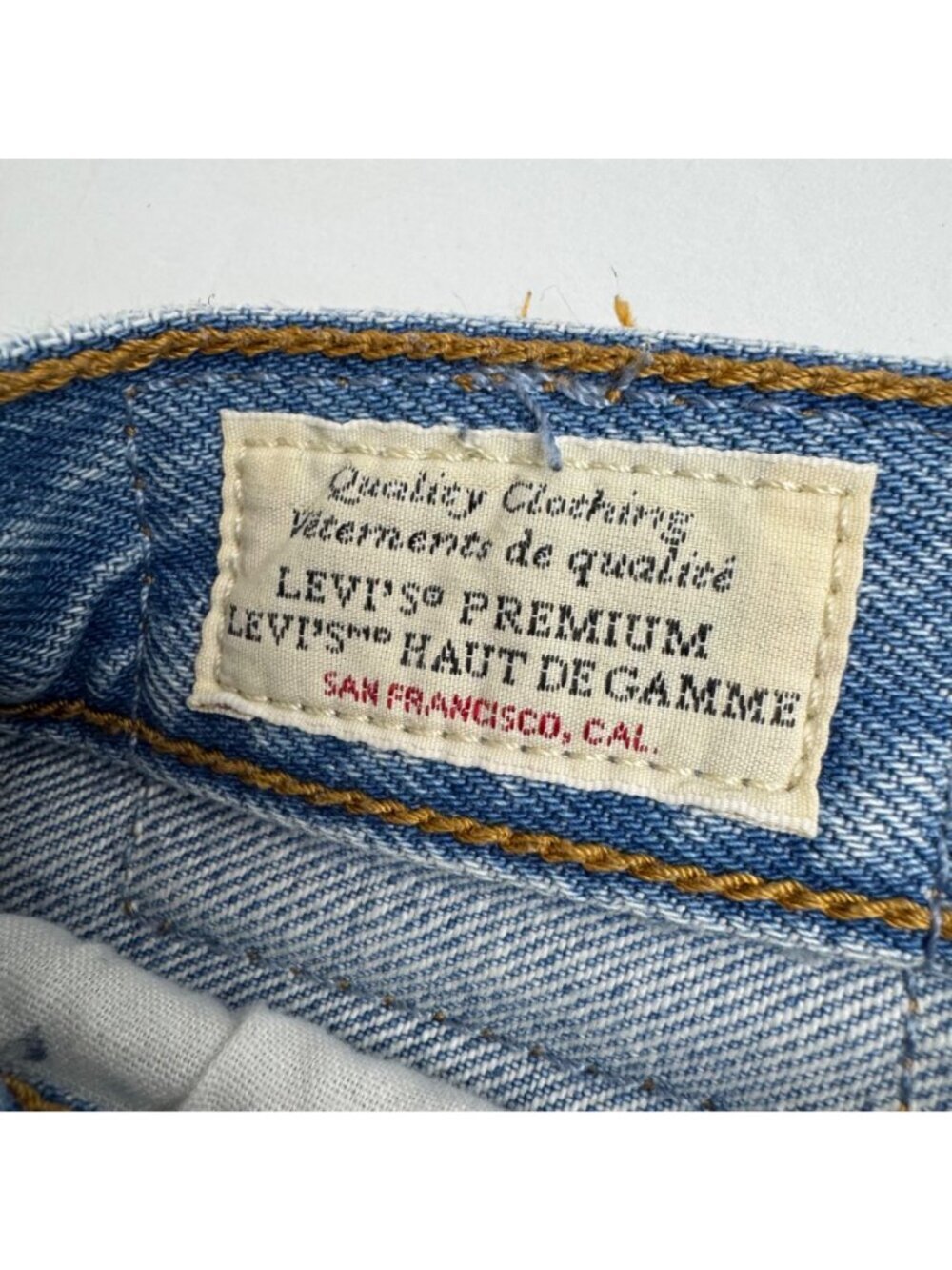 Levi's Denim Cut-Off Shorts Wedgie Straight Button Fly Women's 28W 3.5" Inseam - Picture 7 of 13